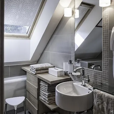 Kalska Domacija Nastanitev v družini Semic